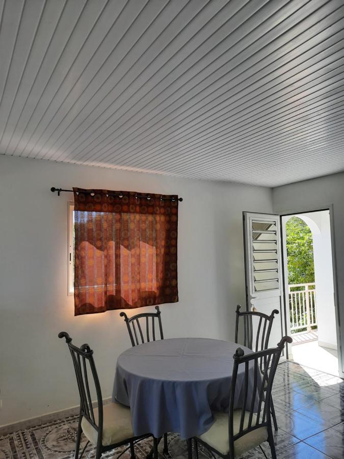 Apartmán Chez Lilise 2 Sainte-Anne Exteriér fotografie